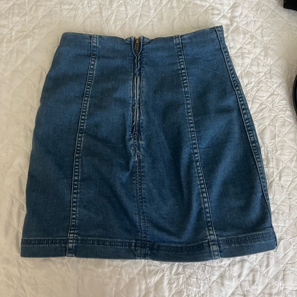 FREE PEOPLE DENIM SKIRT - Picture 3 of 4